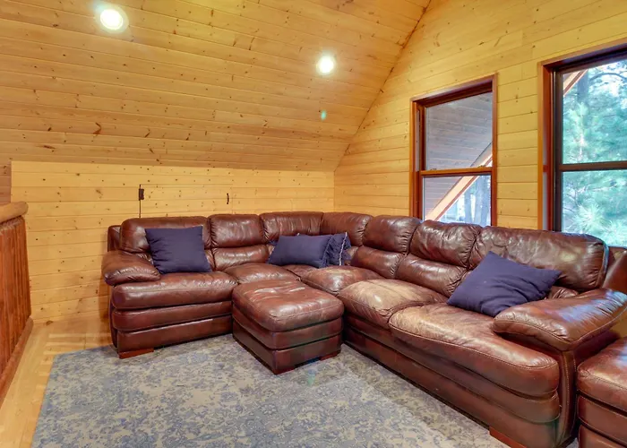 Hike, Fish & Relax Fireside! Forest Lakes *